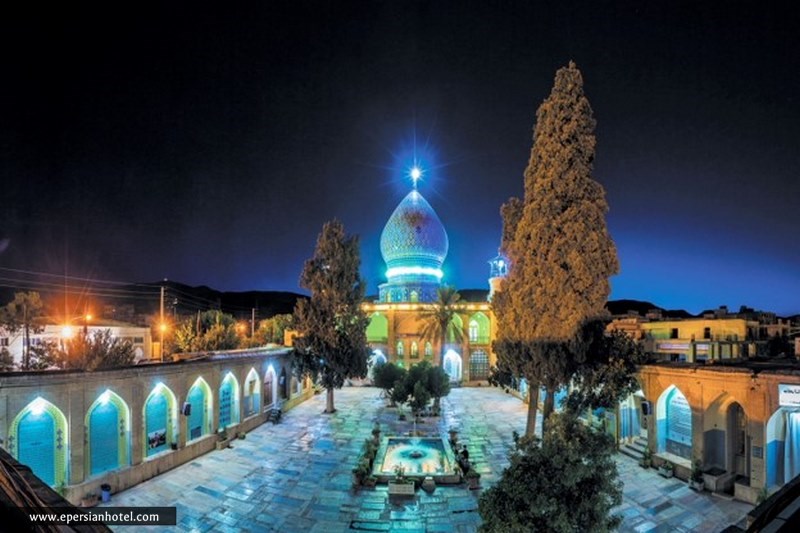 نمای کلی آرامگاه علی بن حمزه شیراز